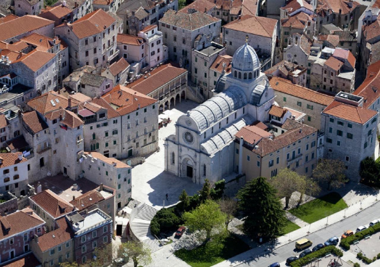 Holiday Home Olive Sibenik Bagian luar foto